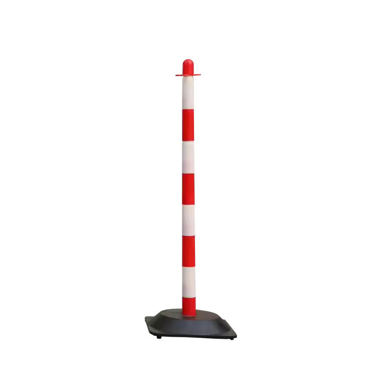 35 Inch Guarda Chain Posts & Reflective Warning Posts Red and White with Black Rubber Base