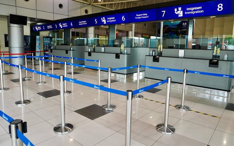 innostanchions - Retractable Belt Stanchions